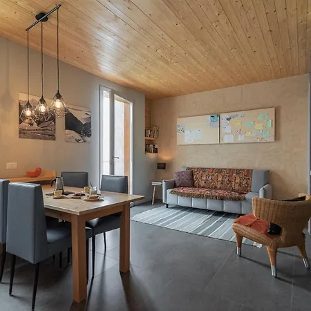 Maison 4 Soleil. Casa Design Luce E Natura Crodo