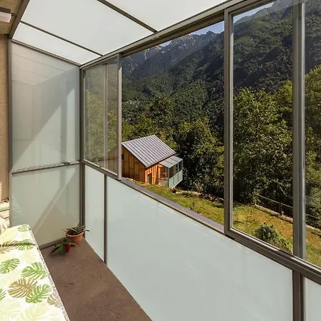 Holiday home Maison 4 Soleil. Casa Design Luce E Natura Crodo