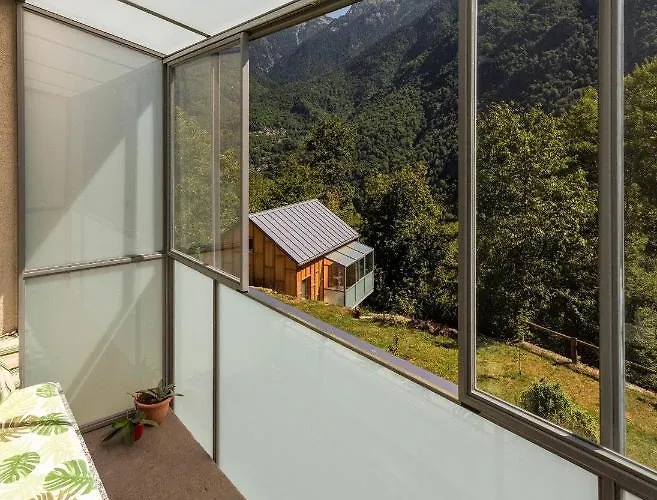 Сasa de vacaciones Maison 4 Soleil. Casa Design Luce E Natura Crodo