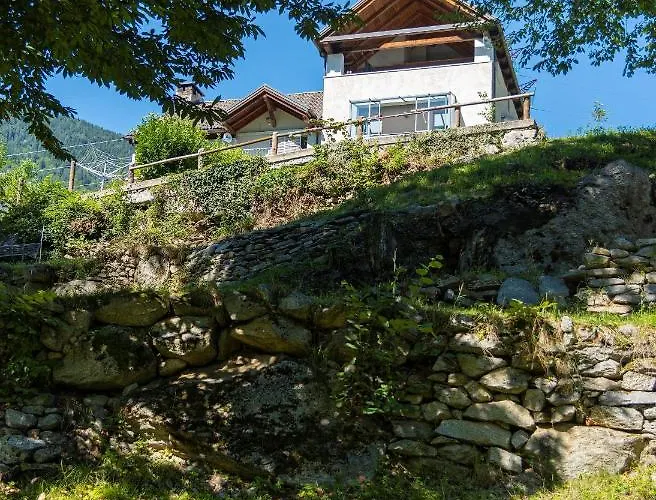 Maison 4 Soleil. Casa Design Luce E Natura Crodo